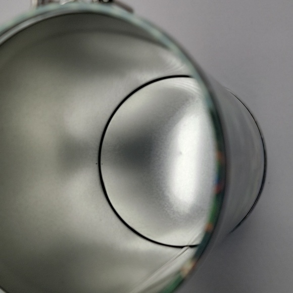 Vintage tin storage container. - Picture 4 of 4